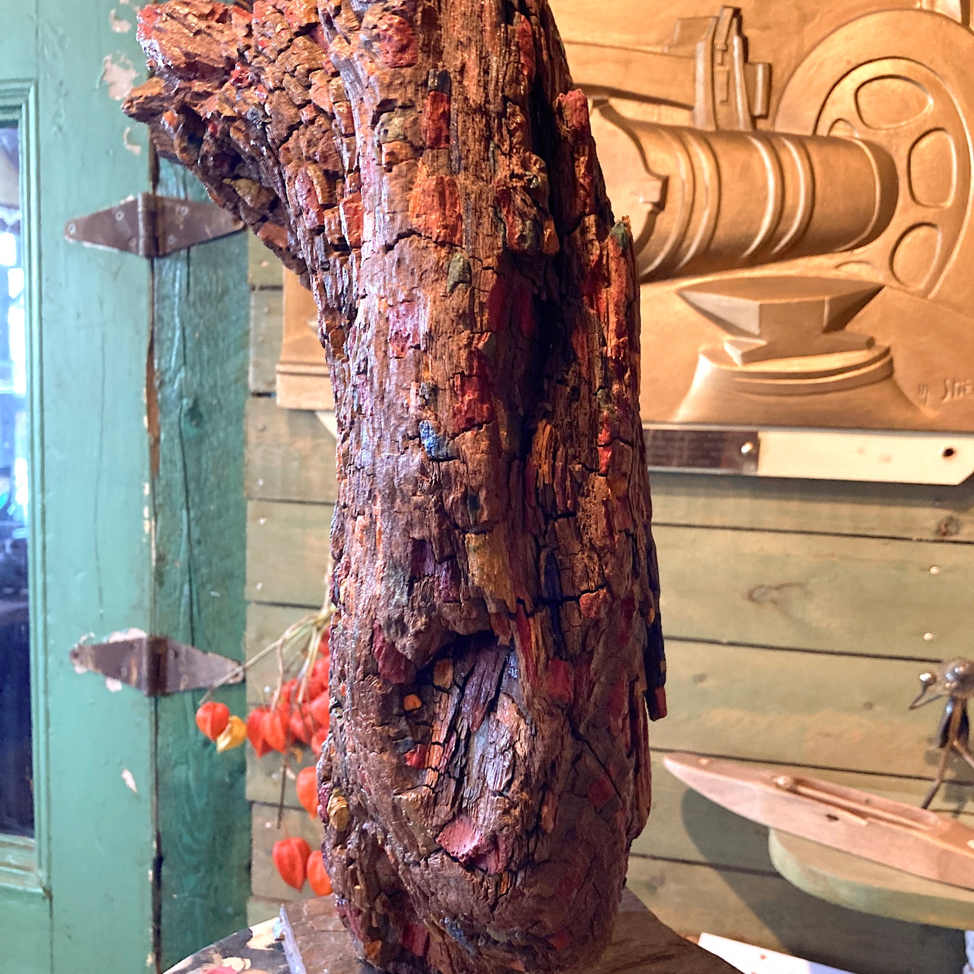 Sculptures et assemblages créatifs en matériaux recyclés par Clarence Rousselle.