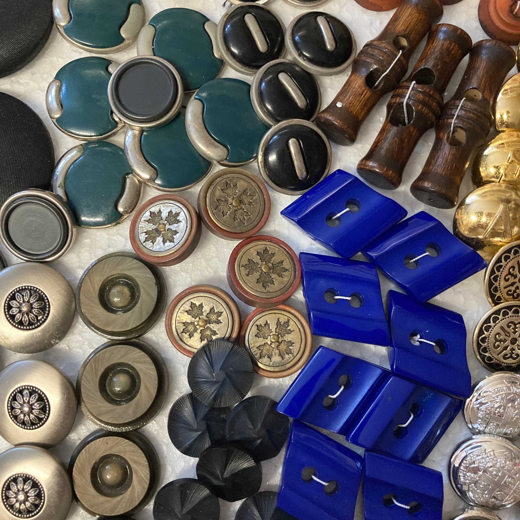 Tricot et crochet, créations textiles artisanales par Denise Bois