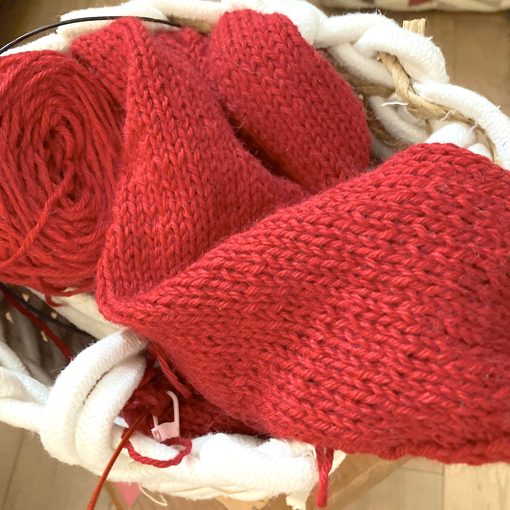 Tricot et crochet, créations textiles artisanales par Denise Bois