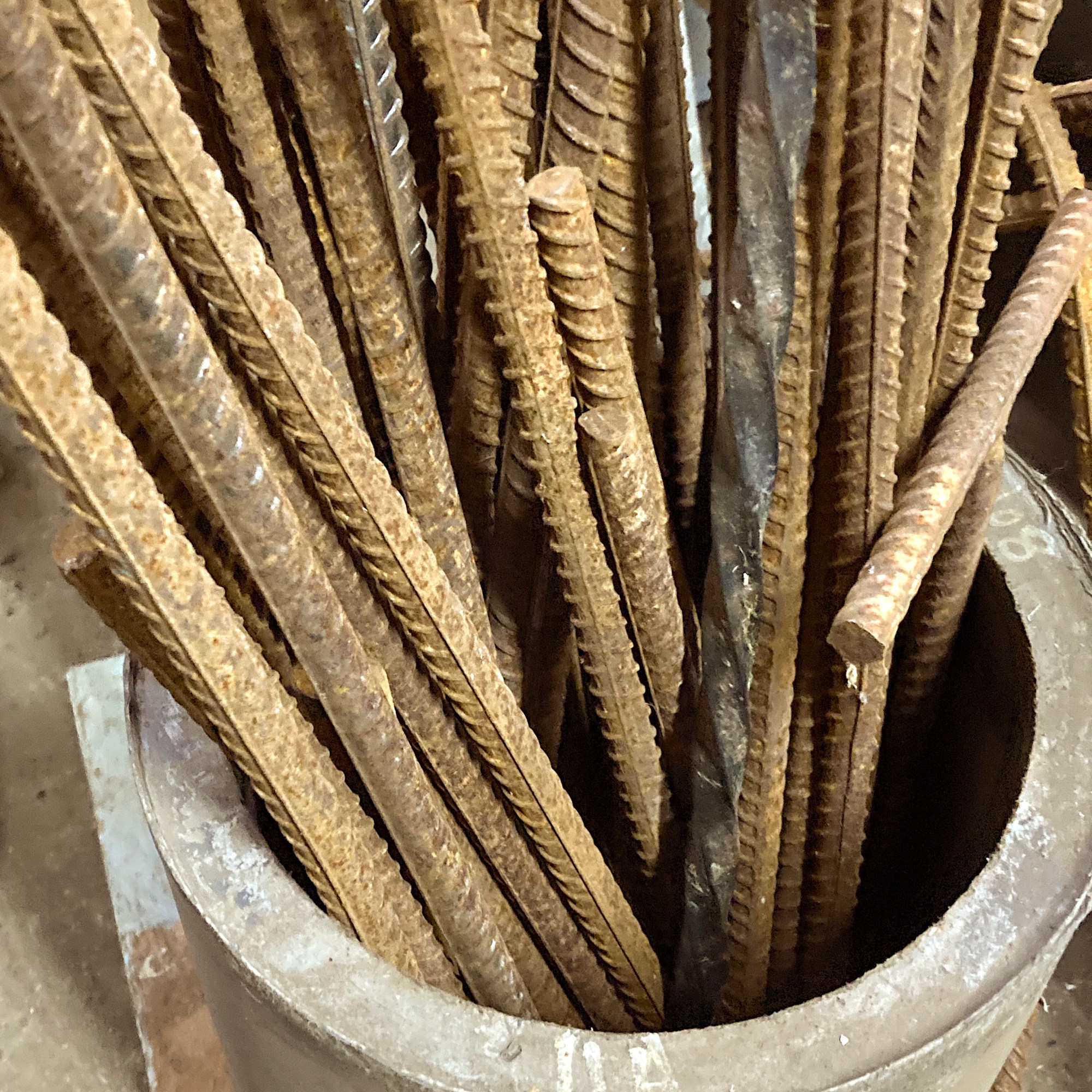 Sculpture en métal recyclé et soudure artistique par Pierre Verenka.