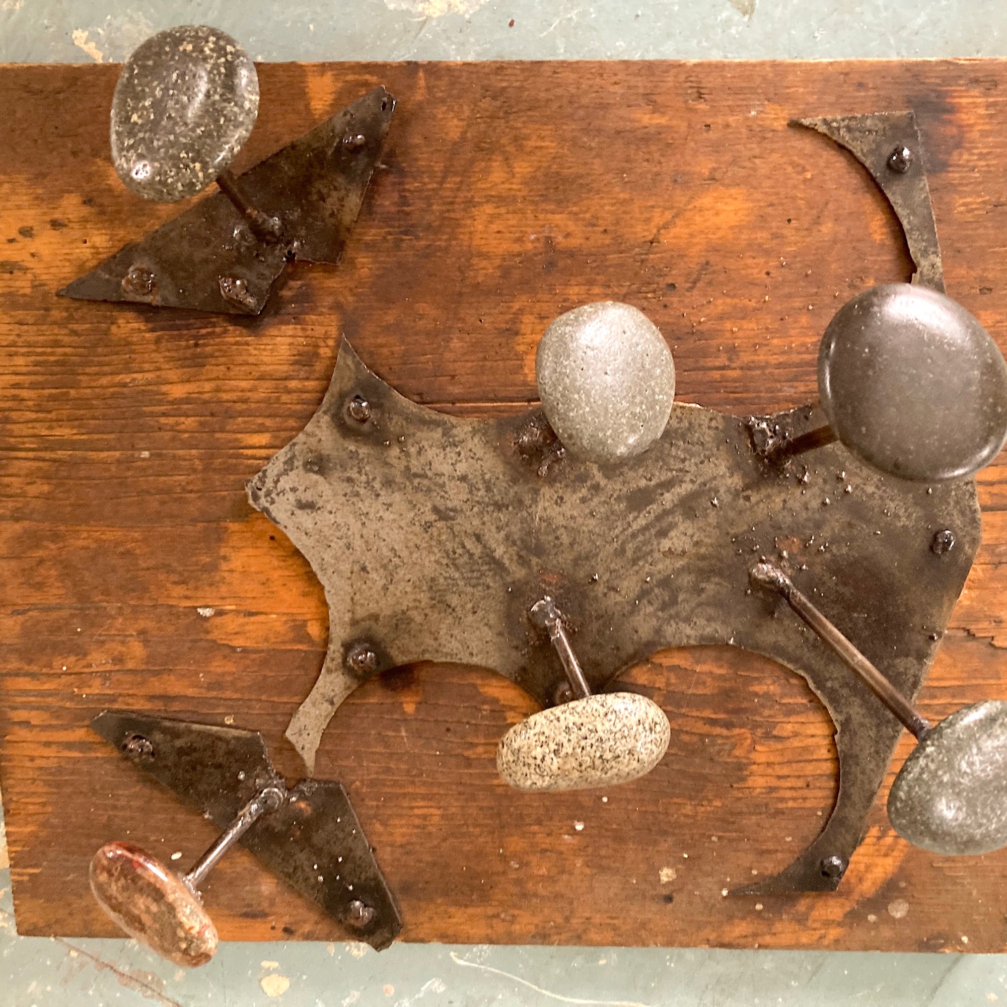 Sculpture en métal recyclé et soudure artistique par Pierre Verenka.